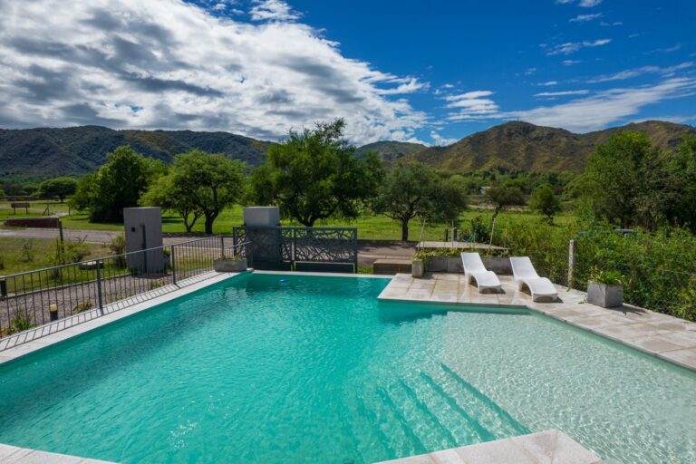 Pileta y piscina en las sierras de cordoba en Villa General Belgrano
